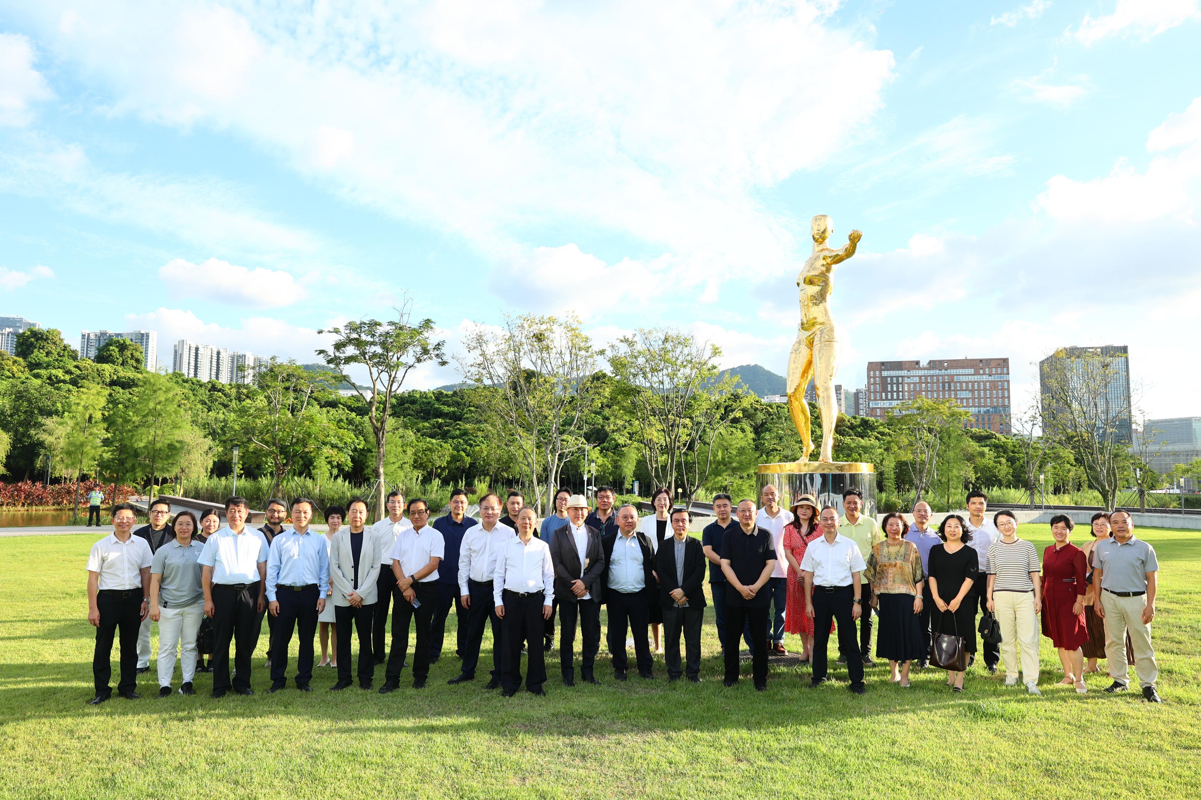 SZU hosts opening ceremony of City and University Public Art Season
