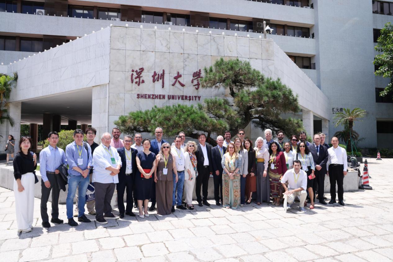 A delegation of the Brazilian Association of Rectors of State and Municipal Universities visits Shenzhen University